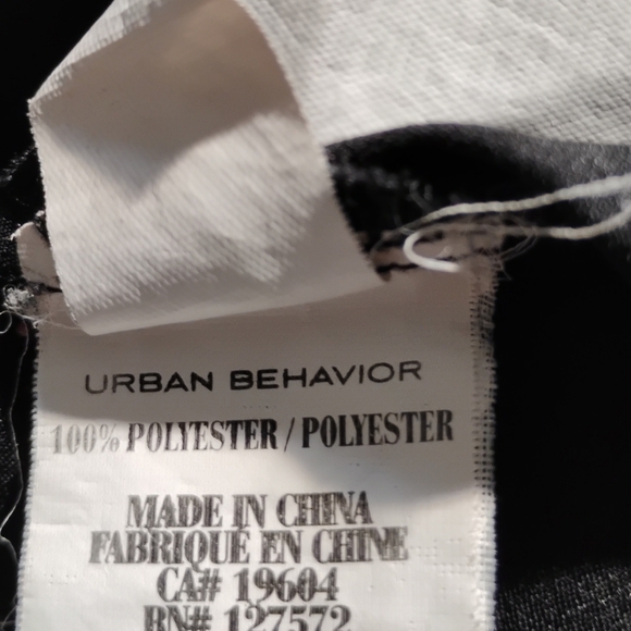 Elegant Black Women's Sleeveless Top - Picture 9 of 9